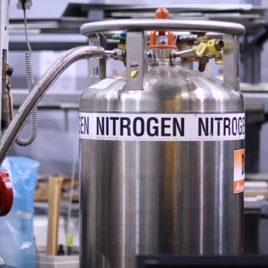 Cryogenic Tank for External Liquid Nitrogen Delivery Setup