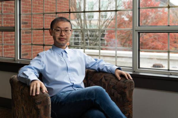 The NSF will support Yang Xiao with $300,000 over four years for his research on anonymous mobile access architecture. Jeremy Blackburn | Research Communications.