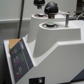 Struers ProntoPress-20 - Hot-mounting System for Metallurgical Samples.