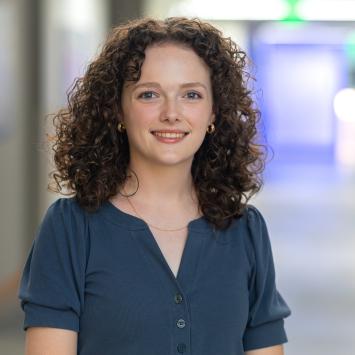 Sophie headshot